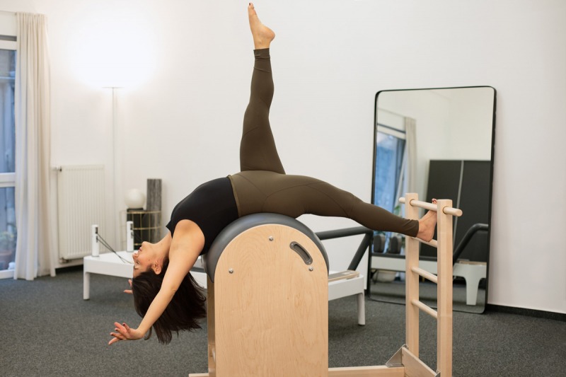 Businessportrait | Fitnesstrainerin Valeria Perrelli | Ora Pilates Studio